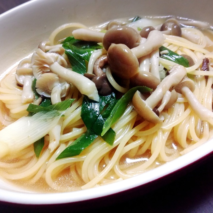 お鍋1つで簡単 きのこのコンソメスープパスタ レシピ 作り方 By Ajj1117 楽天レシピ